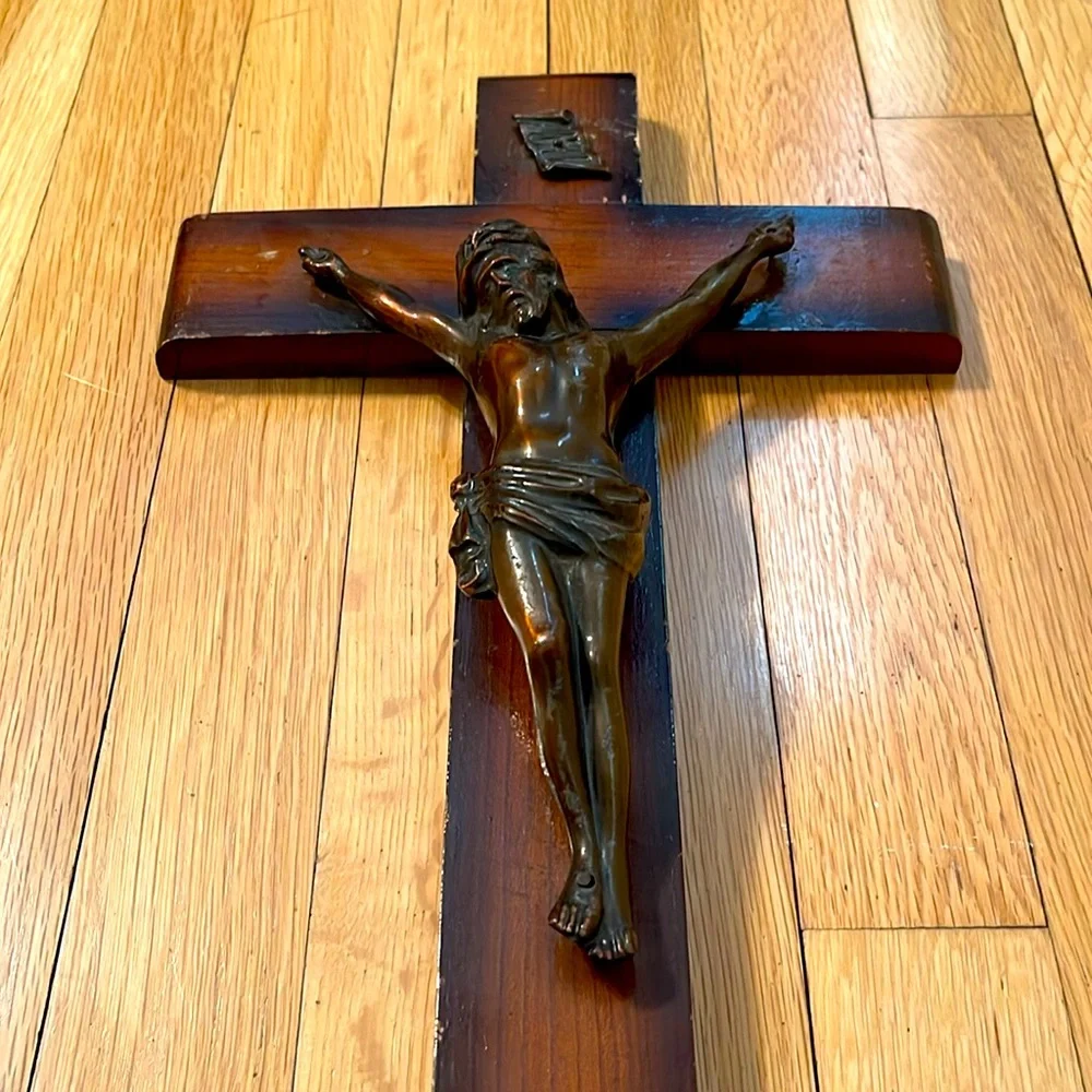 Jesus Christ INRI Crucifix Wood Cross - Picture 8 of 11